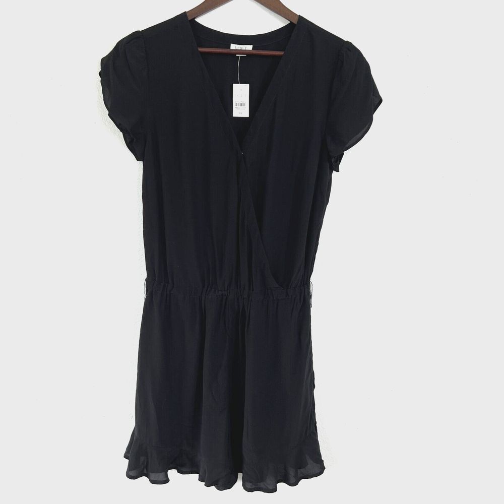 Ann Taylor LOFT Women Size XS Black Romper Cap Sleeve V-Neck Front Clasp Button